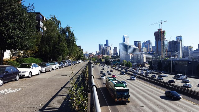 Melrose Avenue, looking south towards Downtown Seattle. (Photo by the author)